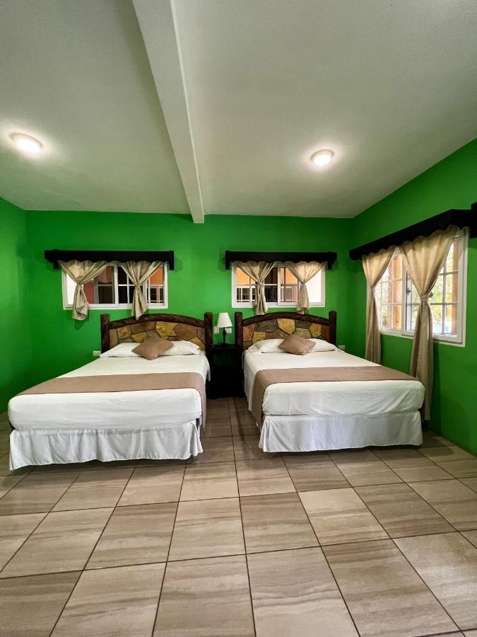 Hotel Pazifico En Monterrico Exteriör bild