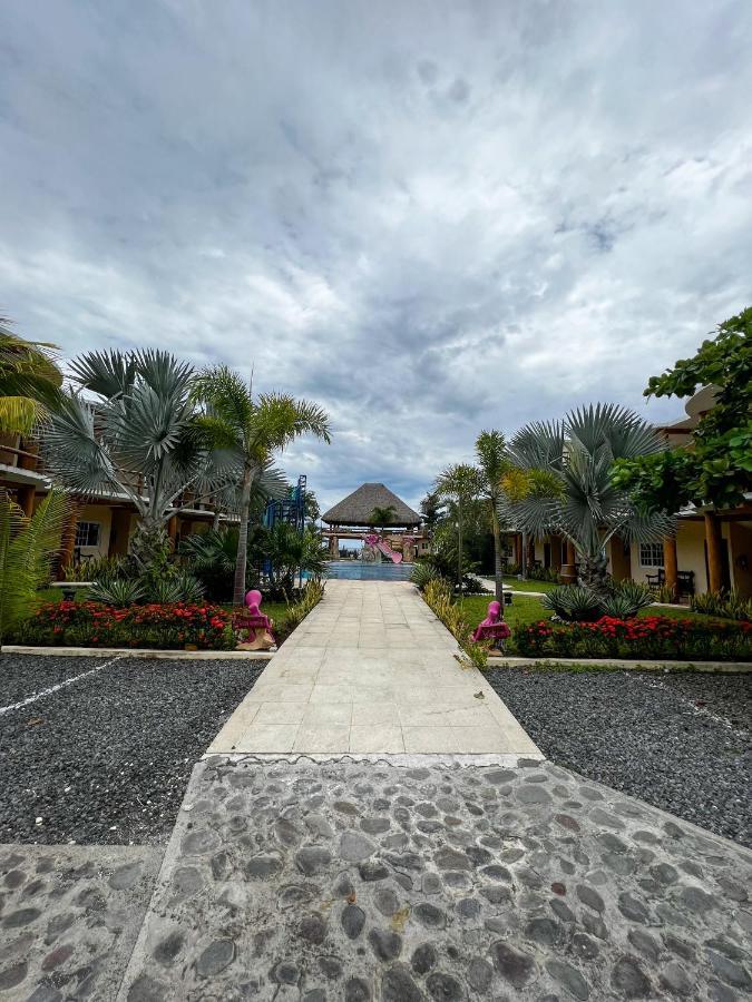Hotel Pazifico En Monterrico Exteriör bild