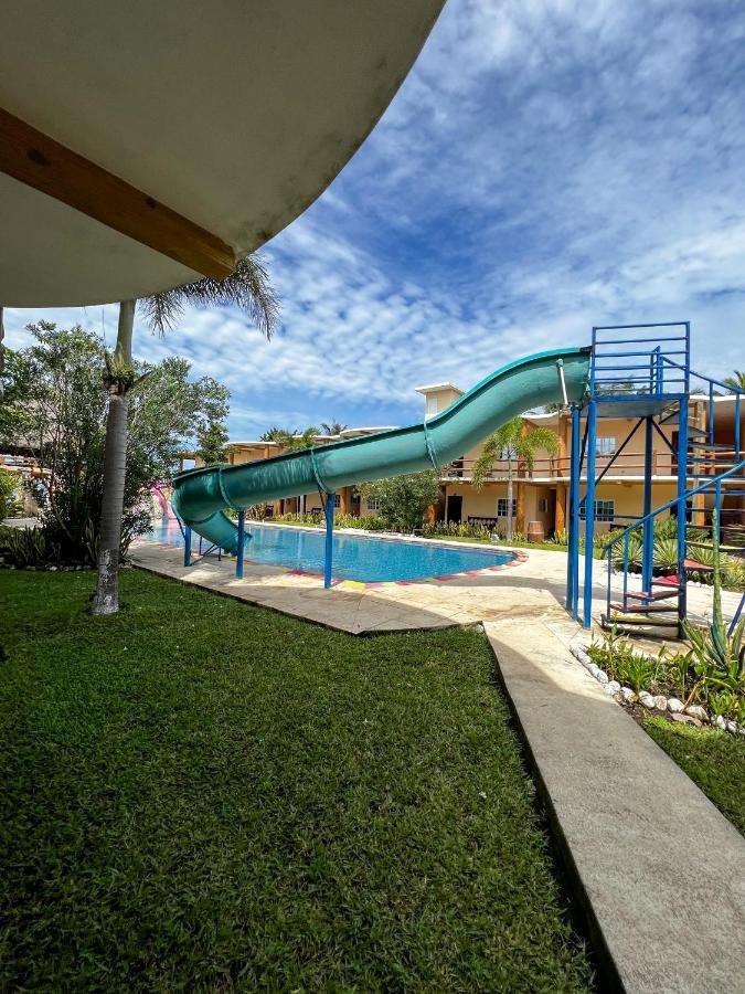 Hotel Pazifico En Monterrico Exteriör bild