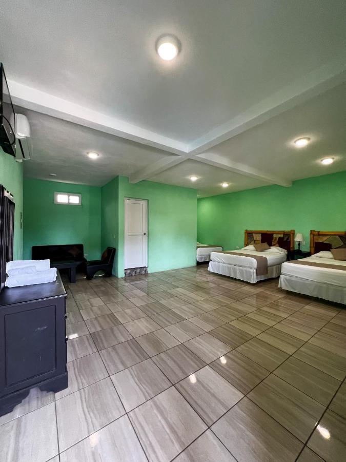 Hotel Pazifico En Monterrico Exteriör bild